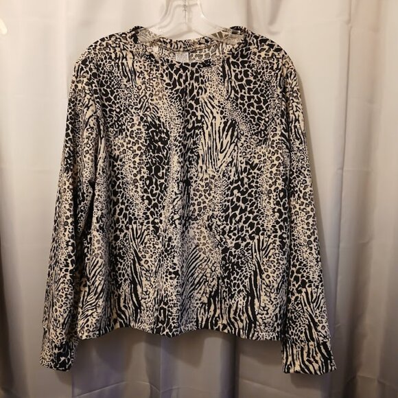 Nwt Leopard Safari Scoop neck T-shirt Top womens L Beige Black Lilac Long sleeve - Picture 1 of 9